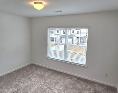 64 Sepia Oak Drive - Photo Thumbnail 23