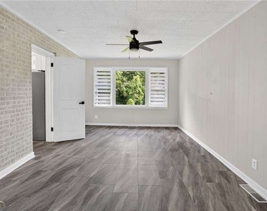 3081 Glendale Court - Photo Thumbnail 5