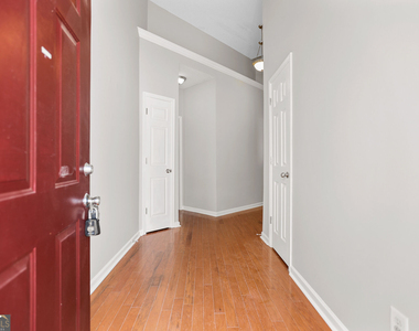 35 Bedford Park Drive - Photo Thumbnail 9