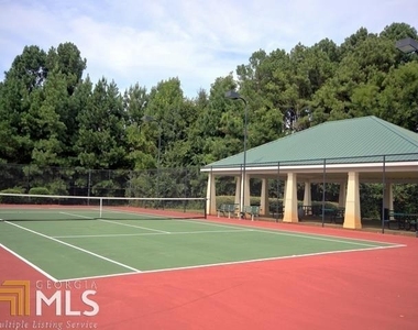 35 Bedford Park Drive - Photo Thumbnail 45
