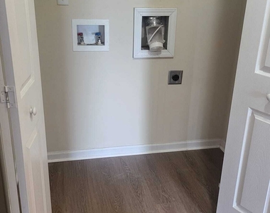 5472 Festival Av - Photo Thumbnail 18