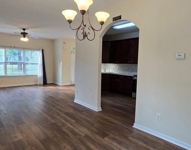 5472 Festival Av - Photo Thumbnail 1