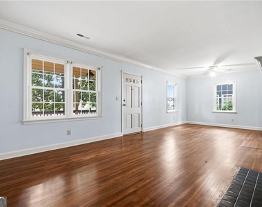 1951 Dresden Drive Ne - Photo Thumbnail 4