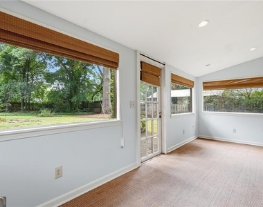 1951 Dresden Drive Ne - Photo Thumbnail 15