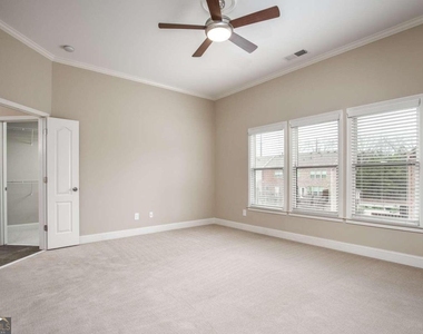 528 Twinrose Way - Photo Thumbnail 20