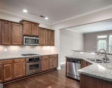 528 Twinrose Way - Photo Thumbnail 7
