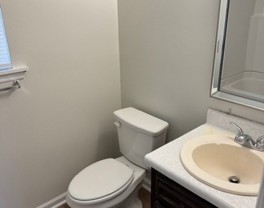 80 East Jones Avenue - Photo Thumbnail 7