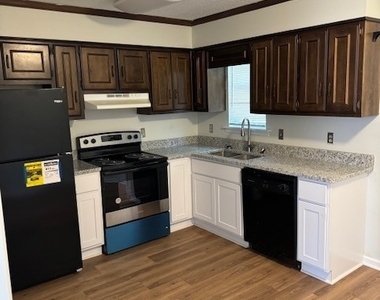 80 East Jones Avenue - Photo Thumbnail 3