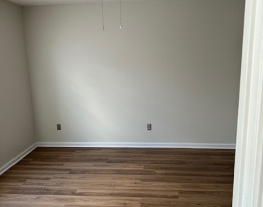 80 East Jones Avenue - Photo Thumbnail 9
