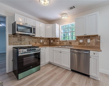 10310 Rillridge Court - Photo Thumbnail 13