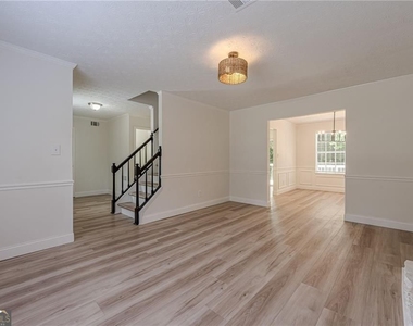 10310 Rillridge Court - Photo Thumbnail 4
