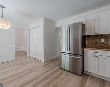 10310 Rillridge Court - Photo Thumbnail 14