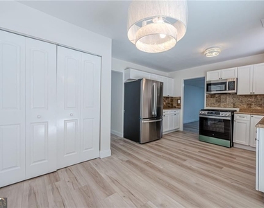 10310 Rillridge Court - Photo Thumbnail 11