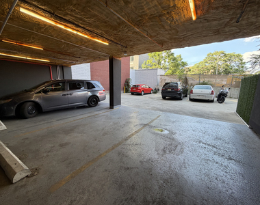 833 Maple Street - Photo Thumbnail 10