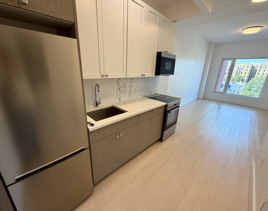 833 Maple Street - Photo Thumbnail 1