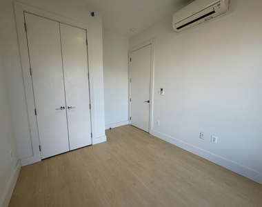 833 Maple Street - Photo Thumbnail 5