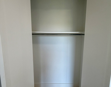 833 Maple Street - Photo Thumbnail 7