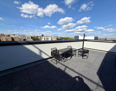 833 Maple Street - Photo Thumbnail 8