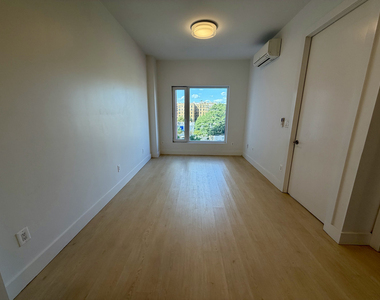 833 Maple Street - Photo Thumbnail 2