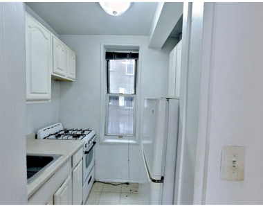 340 East 58th Street - Photo Thumbnail 2