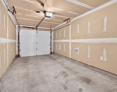 13 Kensington Rd - Photo Thumbnail 24