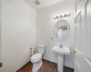 611 Binghampton Ln - Photo Thumbnail 16