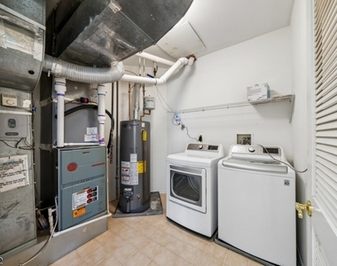 611 Binghampton Ln - Photo Thumbnail 31