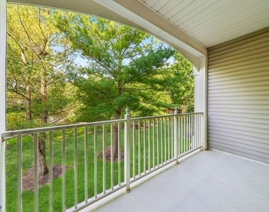 611 Binghampton Ln - Photo Thumbnail 33