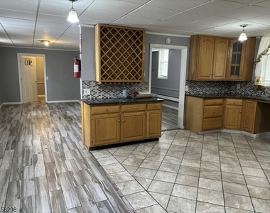 172 Burkley Pl - Photo Thumbnail 4