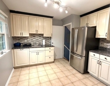 768 Springfield Ave - Photo Thumbnail 6