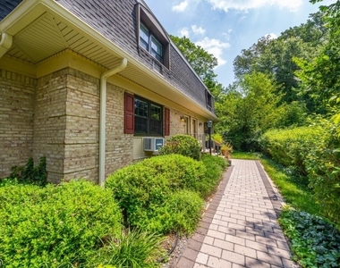 768 Springfield Ave - Photo Thumbnail 23