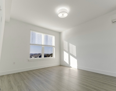 459 Bloomfield Ave - Photo Thumbnail 12