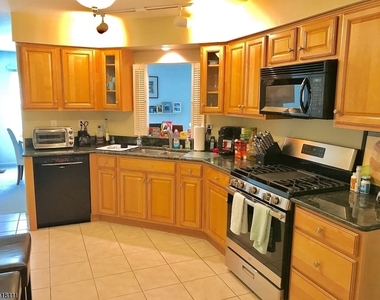 21 Pilgrim Ct - Photo Thumbnail 3