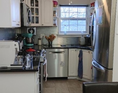 320 South Street - Photo Thumbnail 9