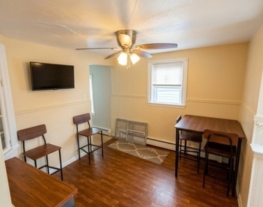 541 Downer St - Photo Thumbnail 4