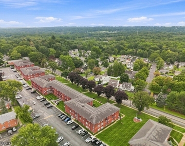 199 N Beverwyck Rd - Photo Thumbnail 14