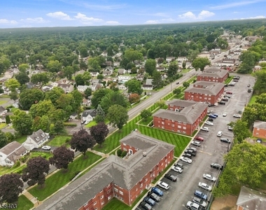 199 N Beverwyck Rd - Photo Thumbnail 15