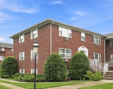 199 N Beverwyck Rd - Photo Thumbnail 1