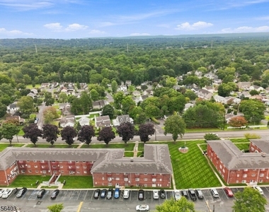 199 N Beverwyck Rd - Photo Thumbnail 13