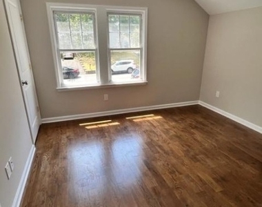 30 Gregory Ave - Photo Thumbnail 11