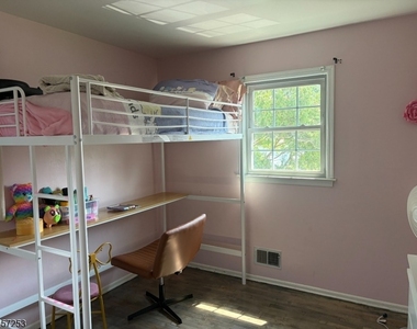 116 Lafayette Pl - Photo Thumbnail 6