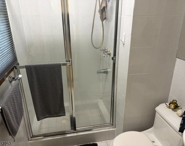 116 Lafayette Pl - Photo Thumbnail 10