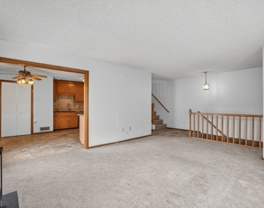 56 Portsmouth Ct - Photo Thumbnail 7