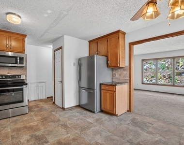 56 Portsmouth Ct - Photo Thumbnail 10