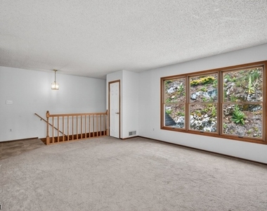 56 Portsmouth Ct - Photo Thumbnail 5