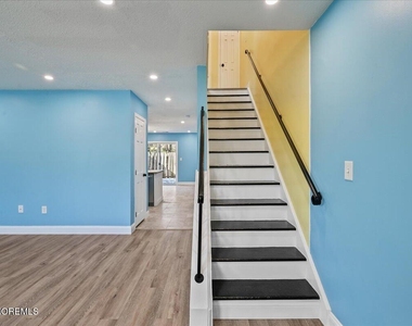 1333 Paris Court - Photo Thumbnail 6