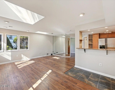 140 Northrup Drive - Photo Thumbnail 6