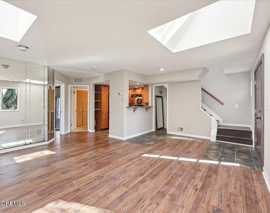 140 Northrup Drive - Photo Thumbnail 5