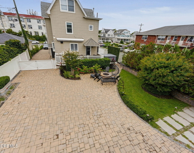 100 10th Avenue - Photo Thumbnail 23