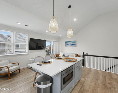 100 10th Avenue - Photo Thumbnail 5